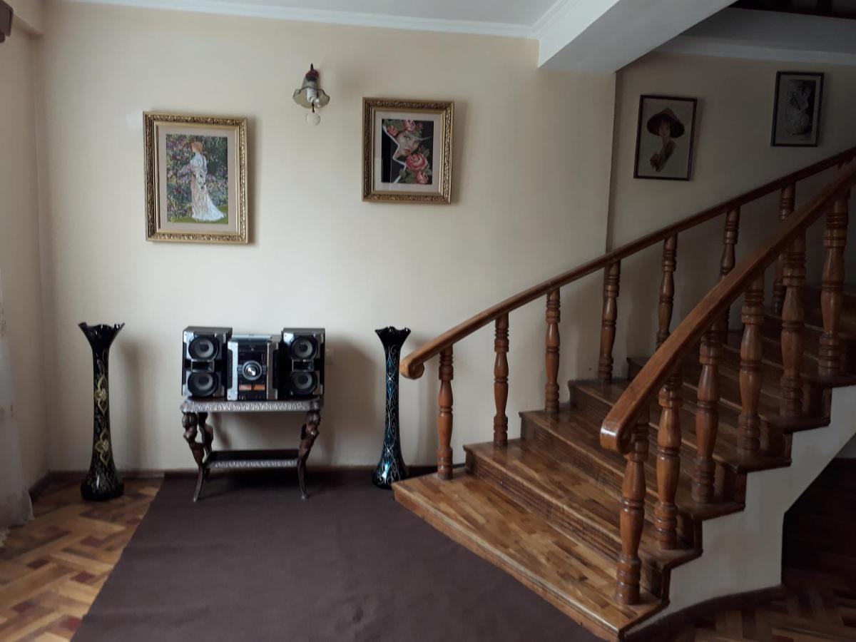 Dani'S House Apartment Кобулети Екстериор снимка